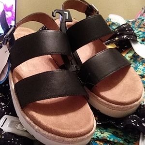 Time and Tru- NWT Women's Black Footbed Sandals w/Backstraps- Size 7